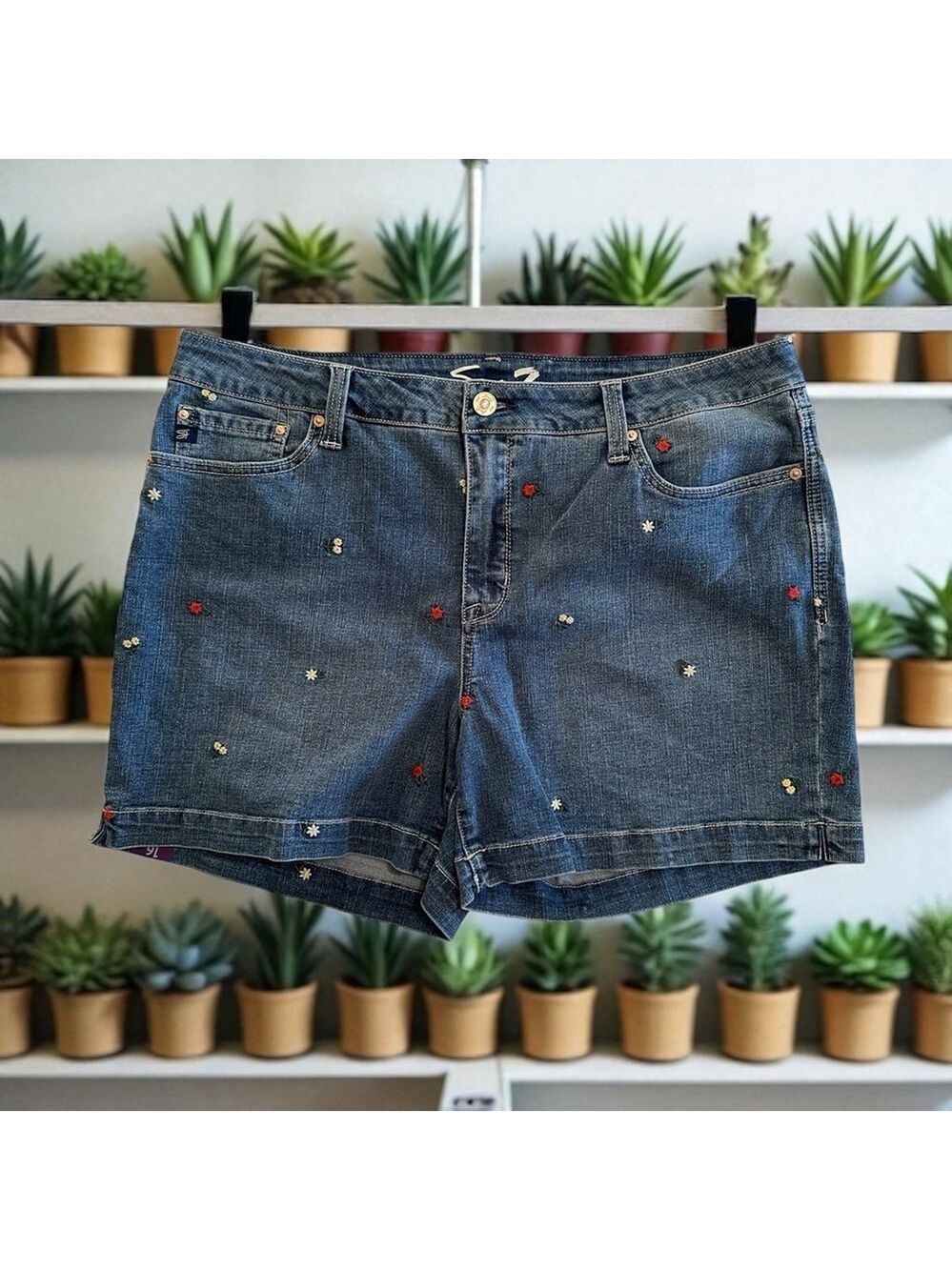 Seven7 Jeans Weekend Shorts Womens 16 Embroidered Flowers 5" Inseam High-Rise